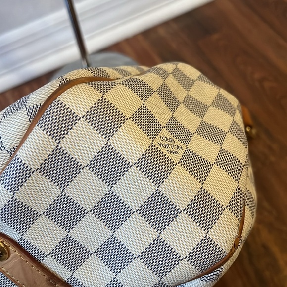 1017 LV Galleria AZur - Picture 10 of 13